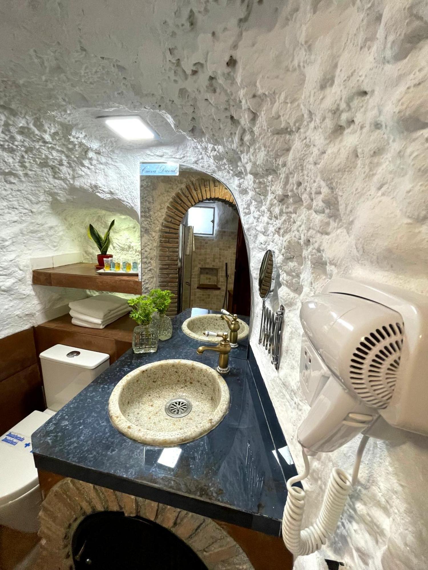 Cueva De David